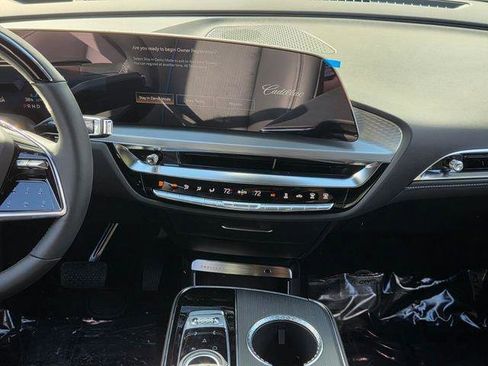 New 2026 Cadillac Lyriq Sport image 34