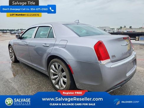 Used 2018 Chrysler 300 Limited RWD image 3