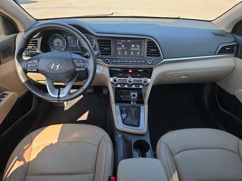 Used 2019 Hyundai Elantra Value Edition w/ Winter Weather Package FWD image 13
