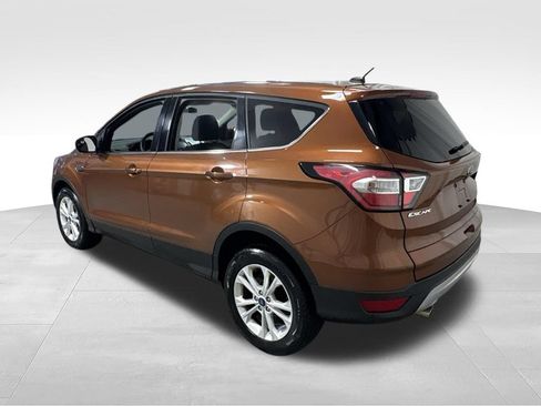 Used 2017 Ford Escape SE AWD/4WD image 7