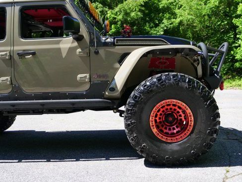 Used 2020 Jeep Gladiator Rubicon AWD/4WD image 9