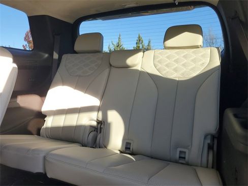 Used 2021 Hyundai Palisade Calligraphy image 9