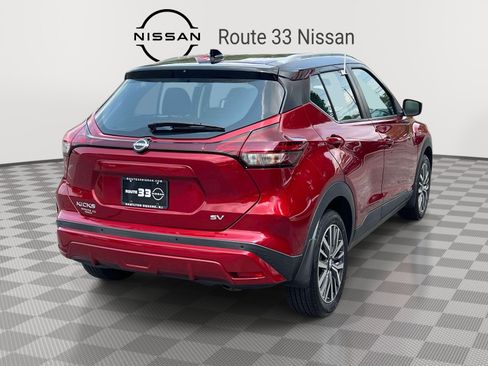 Used 2023 Nissan Kicks SV FWD image 4