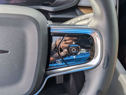 Used 2022 Polestar Polestar 2 w/ Plus Package AWD/4WD image 19