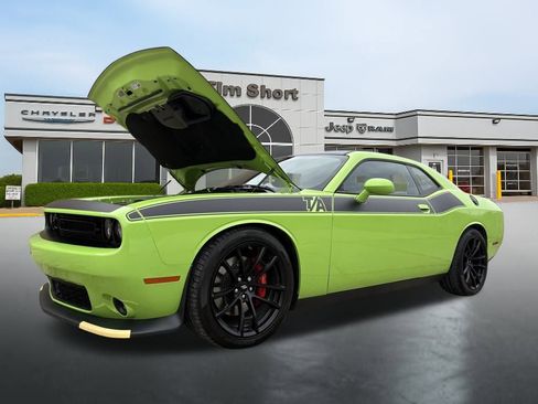 Used 2023 Dodge Challenger R/T w/ T/A Package image 21