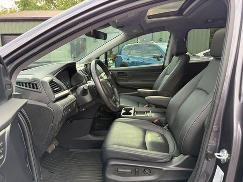 Used 2024 Honda Odyssey EX-L image 2