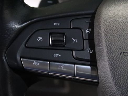 Used 2023 Cadillac XT4 Premium Luxury AWD/4WD image 16