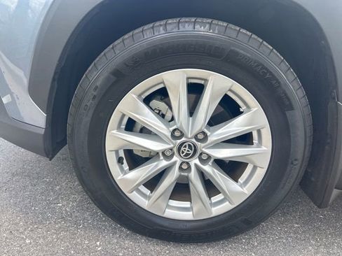 Used 2024 Toyota Corolla Cross LE FWD image 16