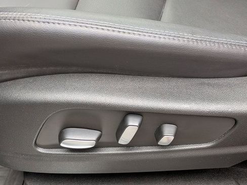 Certified 2024 Cadillac XT5 Premium Luxury w/ LPO, Floor Liner Package AWD/4WD image 20