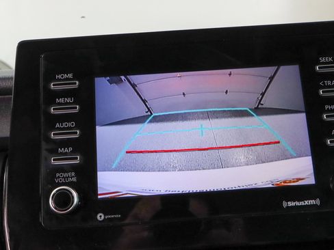 Used 2024 Toyota Camry SE image 18