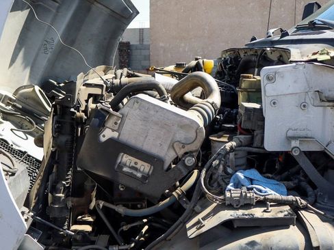 Used 2019 Ford F650 2WD Regular Cab Super Duty image 12