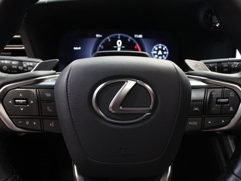 Used 2025 Lexus GX 550 w/ Cold Area Package AWD/4WD image 72