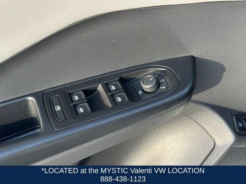 Certified 2023 Volkswagen Taos SE w/ Panoramic Sunroof Package image 40