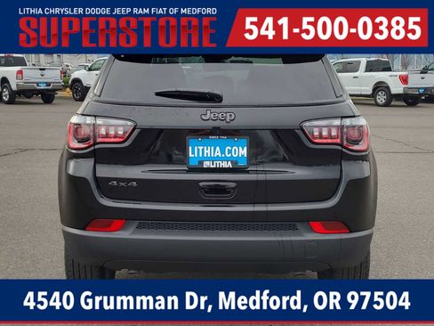 New 2026 Jeep Compass Latitude AWD/4WD image 13
