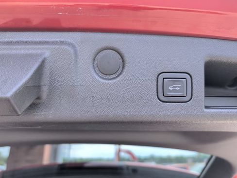 Used 2023 Chevrolet Equinox LT AWD/4WD image 28