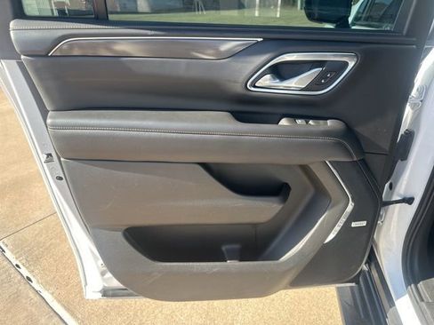 Used 2022 GMC Yukon XL AT4 image 21