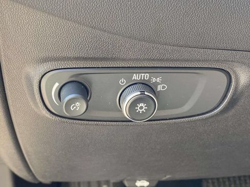 Used 2024 Chevrolet Equinox LT AWD/4WD image 17