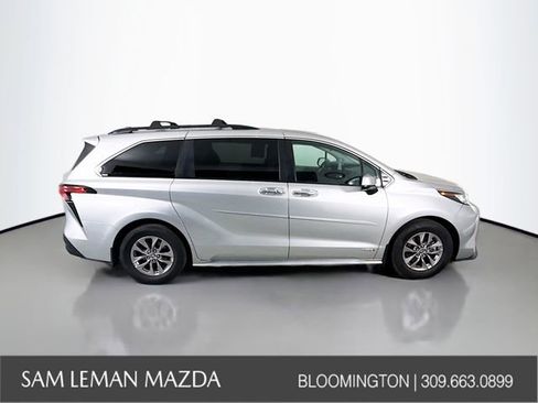 Used 2021 Toyota Sienna XLE w/ XLE Plus Package image 8