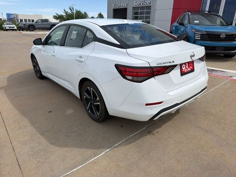 Used 2024 Nissan Sentra SV FWD image 3