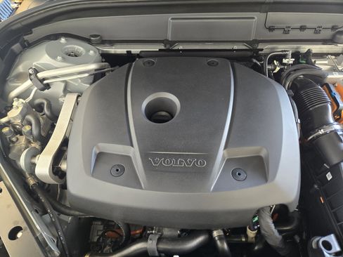 New 2026 Volvo XC60 T8 Ultra w/ Protection Package Premier image 33