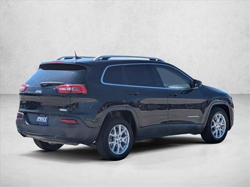 Used 2018 Jeep Cherokee Latitude Plus image 5
