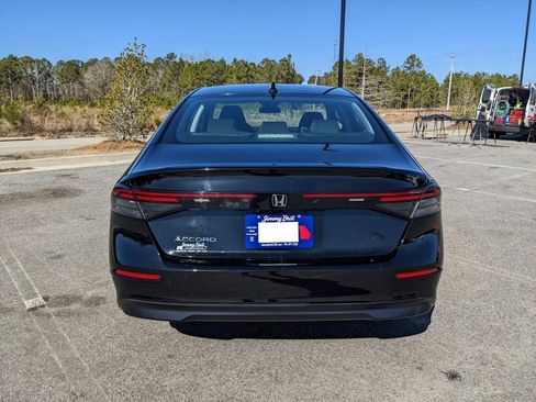 Used 2024 Honda Accord EX image 18