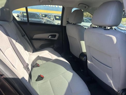 Used 2015 Chevrolet Cruze LT image 7