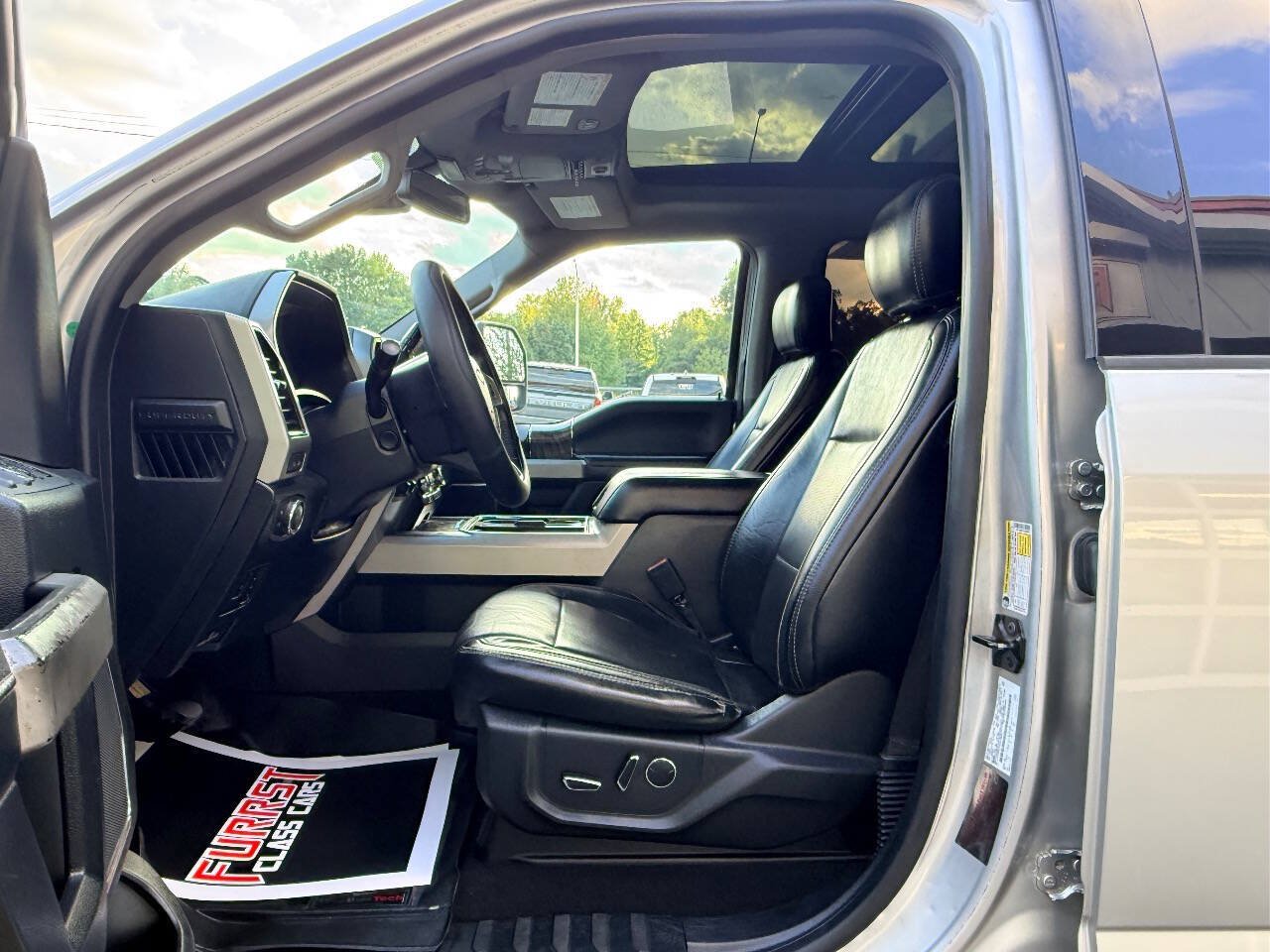 Used 2019 Ford F250 Lariat w/ Lariat Ultimate Package AWD/4WD image 19