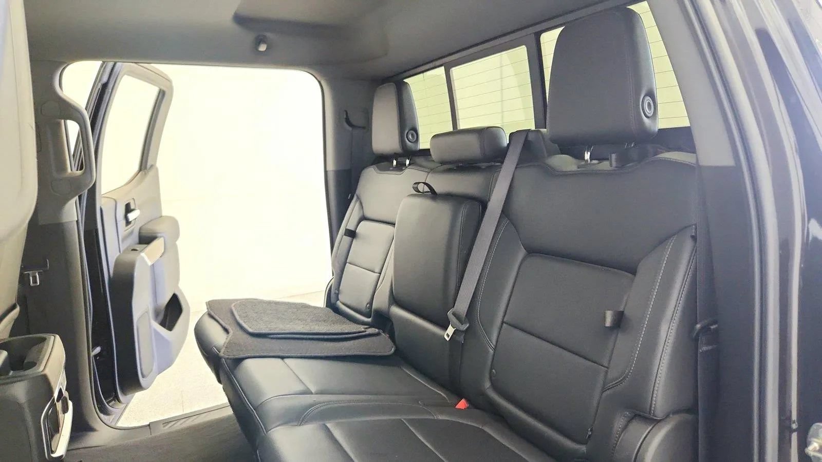 Used 2019 Chevrolet Silverado 1500 LTZ w/ LTZ Texas Edition RWD image 24
