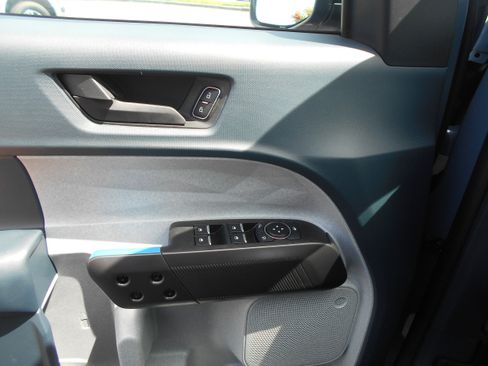 Used 2026 Ford Maverick XLT w/ Equipment Group 301A AWD/4WD image 19