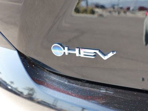 Used 2025 Toyota Camry LE image 6