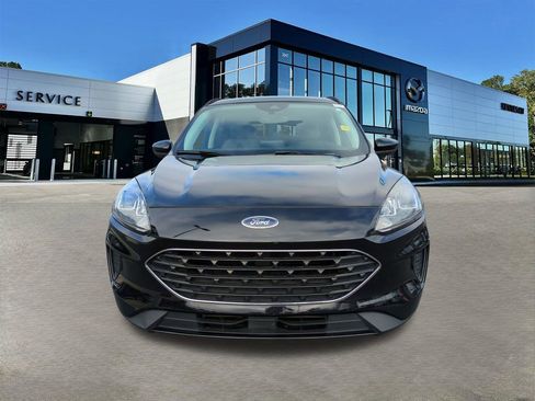 Used 2022 Ford Escape SE w/ SE Sport Appearance Package image 9