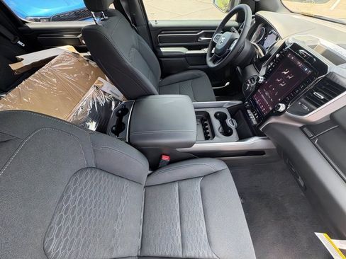 New 2026 RAM 1500 Big Horn AWD/4WD image 11