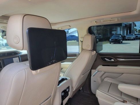 Used 2021 GMC Yukon XL Denali w/ Denali Ultimate Package image 28