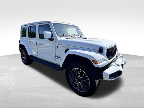 Used 2024 Jeep Wrangler High Altitude AWD/4WD image 10