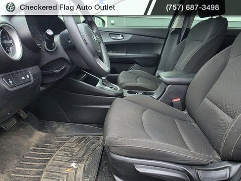 Used 2020 Kia Forte LXS image 8