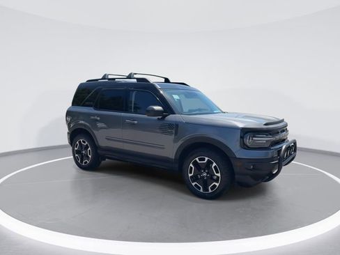 Used 2021 Ford Bronco Sport Outer Banks w/ Outer Banks Package (96D) AWD/4WD image 2