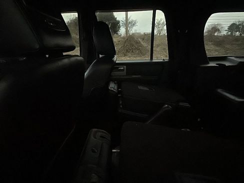 Used 2017 Ford Expedition EL XLT w/ Equipment Group 202A image 4