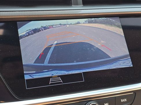 Used 2023 Buick Encore GX Select FWD image 2