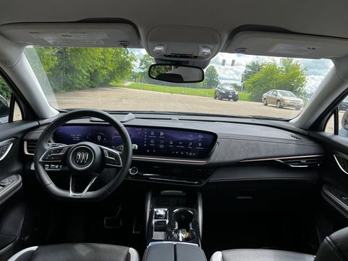 Certified 2025 Buick Envision Sport Touring AWD/4WD image 36