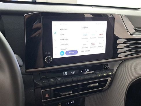 Used 2025 Toyota Camry SE image 29