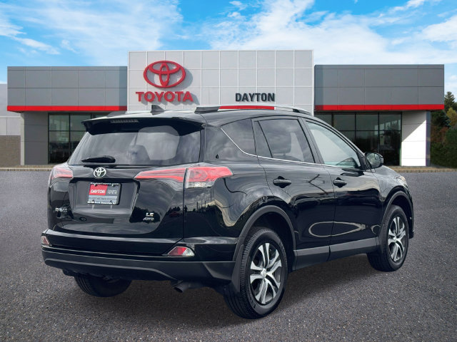 Used 2016 Toyota RAV4 LE AWD/4WD image 4