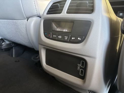 Used 2022 Honda Pilot Special Edition image 42