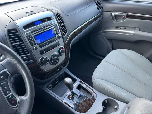 Used 2012 Hyundai Santa Fe GLS image 20