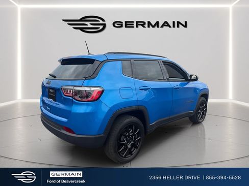 Used 2025 Jeep Compass Latitude w/ Altitude Special Edition AWD/4WD image 8