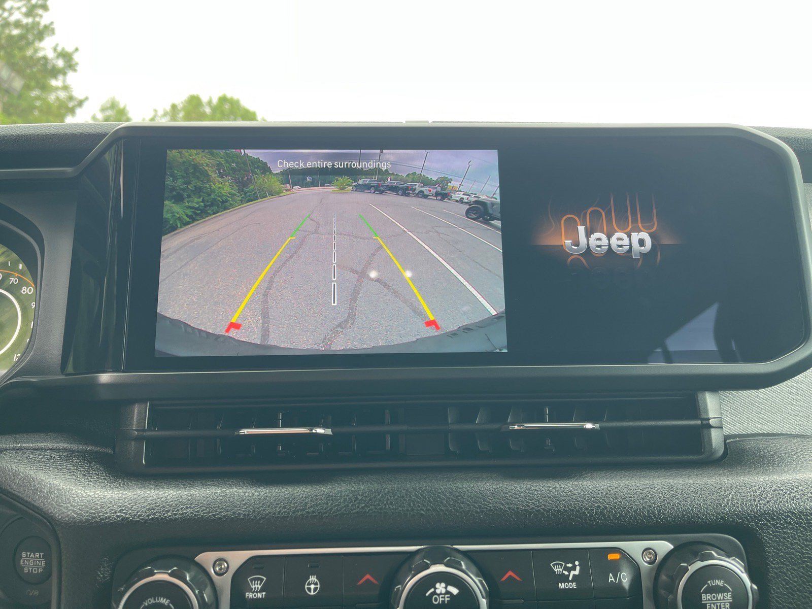 Used 2025 Jeep Wrangler Unlimited Sport AWD/4WD image 6