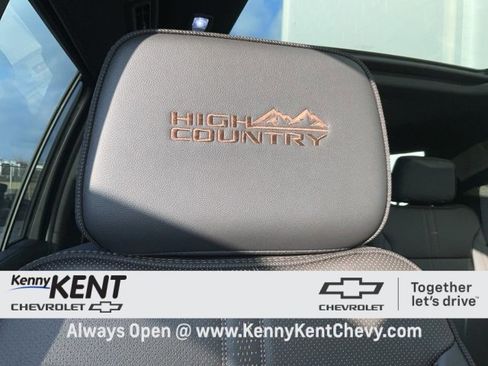 Used 2026 Chevrolet Suburban High Country w/ Sun And Tow Package image 20