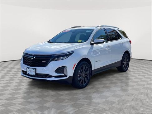 Used 2024 Chevrolet Equinox RS image 3