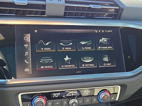 Certified 2025 Audi Q3 2.0T Premium w/ Convenience Package image 19