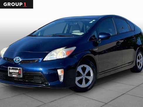 Used 2014 Toyota Prius Three FWD image 1